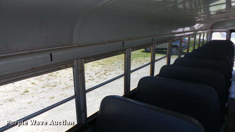 image for item FO9058 1999 International 3800 school bus