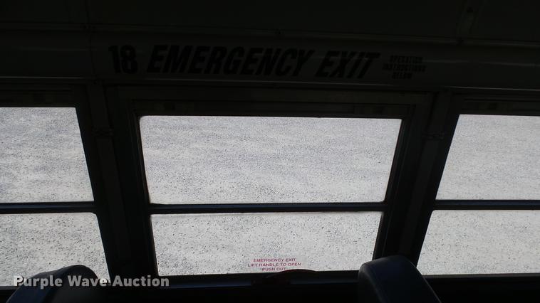 image for item FO9058 1999 International 3800 school bus