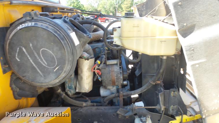 image for item FO9058 1999 International 3800 school bus