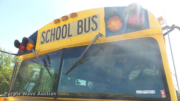 image for item FO9058 1999 International 3800 school bus
