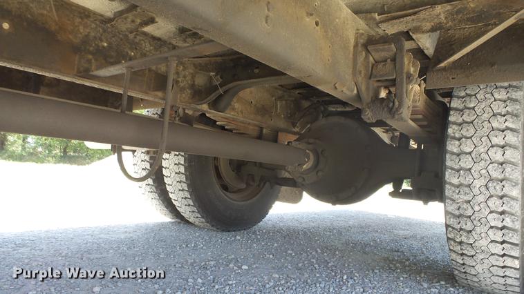 image for item FO9058 1999 International 3800 school bus