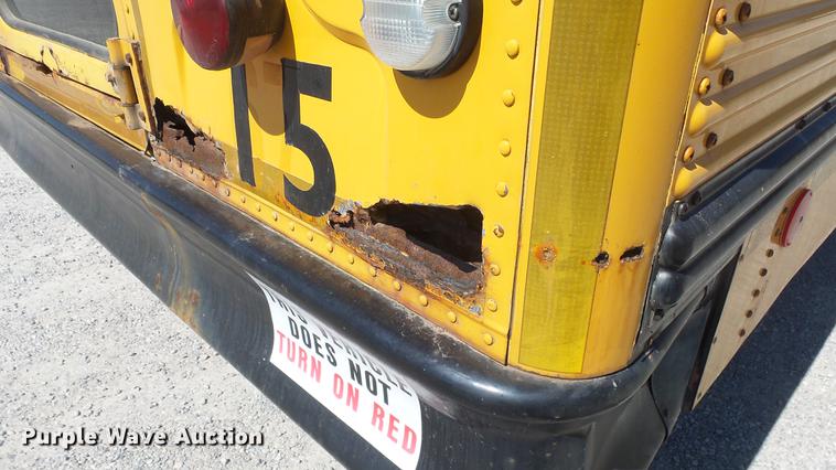 image for item FO9058 1999 International 3800 school bus