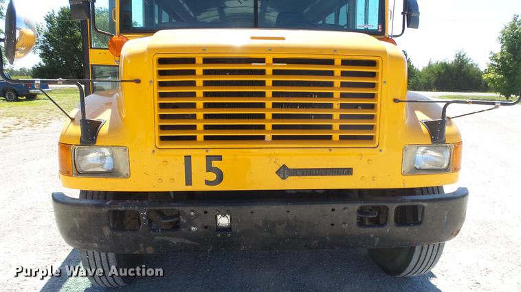 image for item FO9058 1999 International 3800 school bus