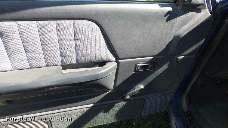 image for item FO9059 1992 Dodge Dakota pickup truck