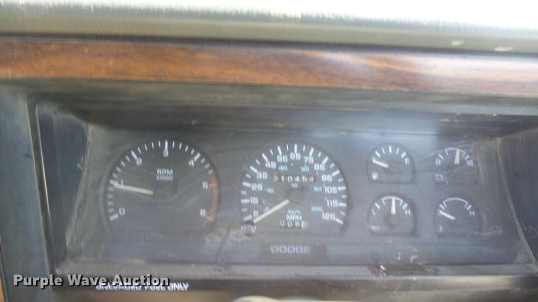 image for item FO9059 1992 Dodge Dakota pickup truck