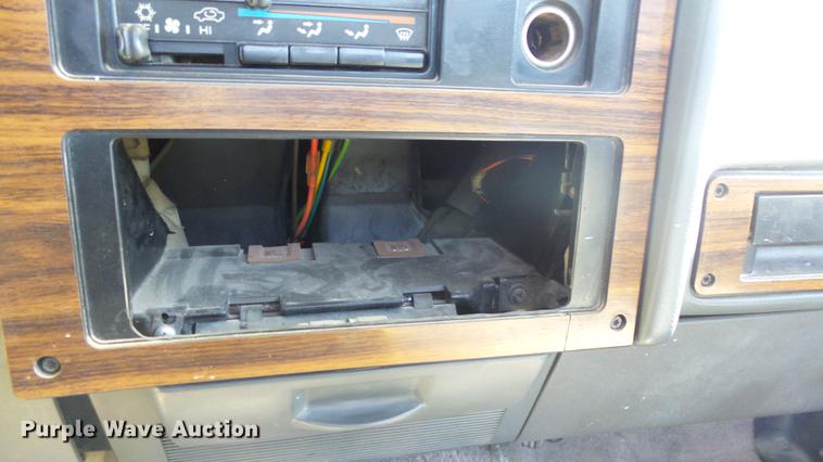 image for item FO9059 1992 Dodge Dakota pickup truck