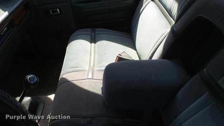 image for item FO9059 1992 Dodge Dakota pickup truck