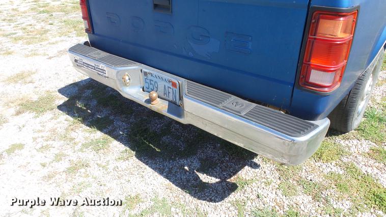 image for item FO9059 1992 Dodge Dakota pickup truck