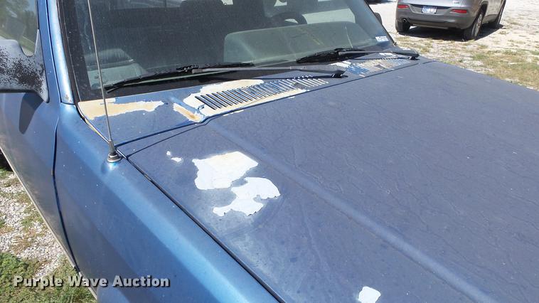 image for item FO9059 1992 Dodge Dakota pickup truck