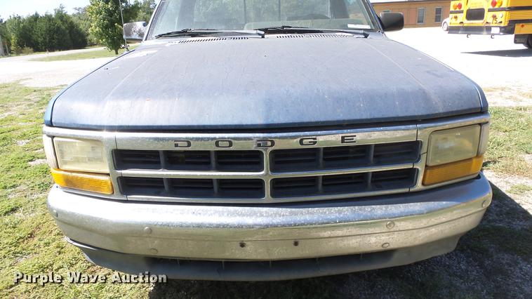 image for item FO9059 1992 Dodge Dakota pickup truck