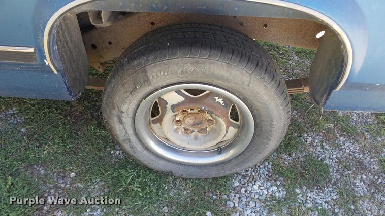 image for item FO9059 1992 Dodge Dakota pickup truck