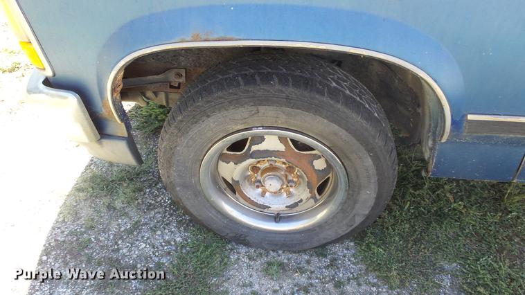 image for item FO9059 1992 Dodge Dakota pickup truck