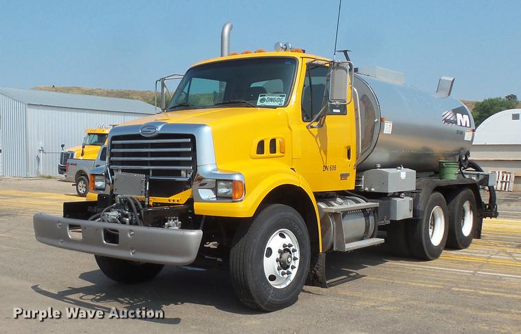 image for item FT9784 2008 Sterling oil distributor truck