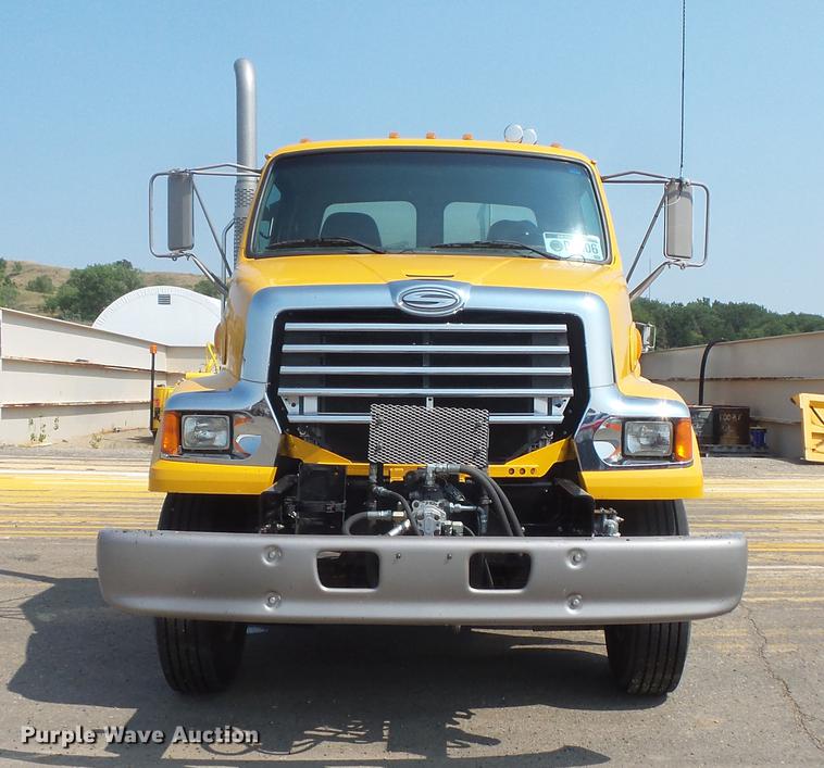 image for item FT9784 2008 Sterling oil distributor truck