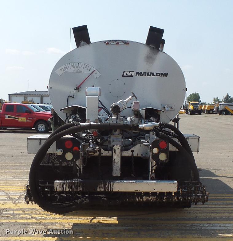 image for item FT9784 2008 Sterling oil distributor truck