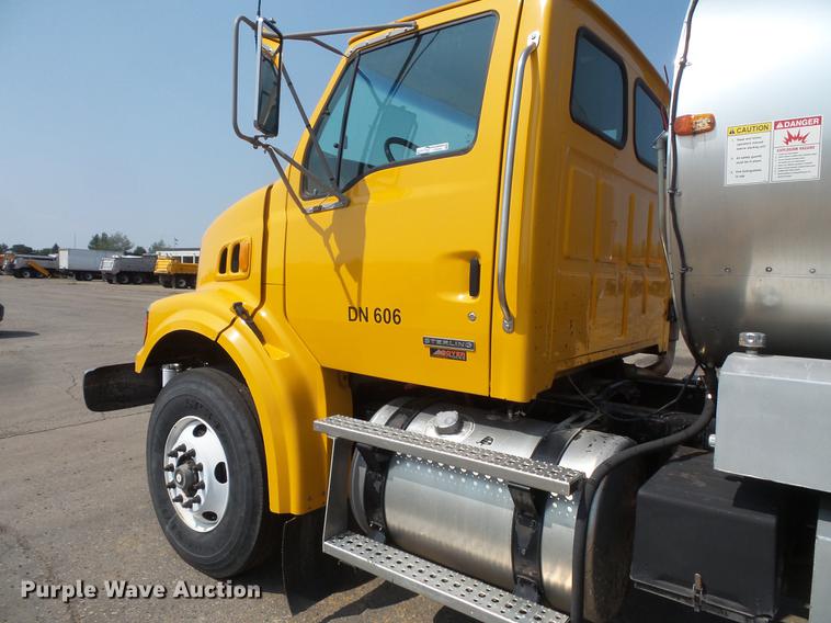 image for item FT9784 2008 Sterling oil distributor truck