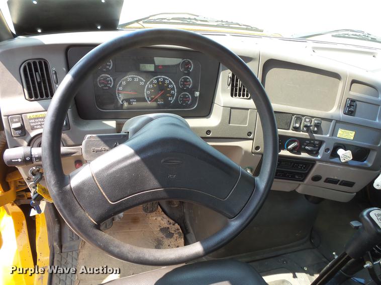 image for item FT9784 2008 Sterling oil distributor truck