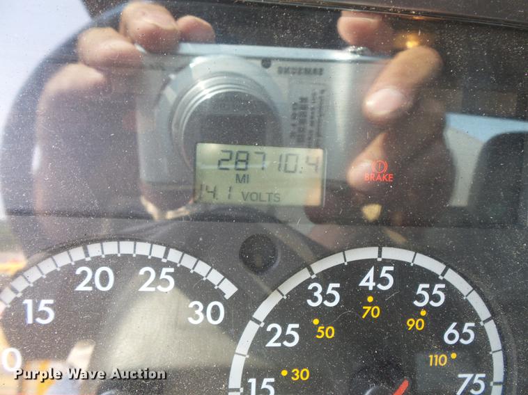 image for item FT9784 2008 Sterling oil distributor truck