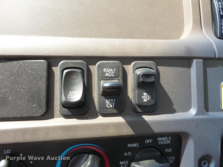 image for item FT9784 2008 Sterling oil distributor truck