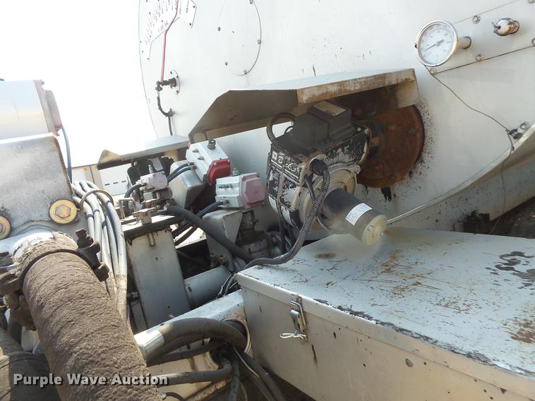 image for item FT9784 2008 Sterling oil distributor truck