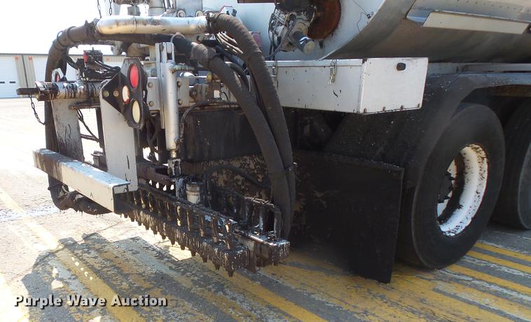 image for item FT9784 2008 Sterling oil distributor truck