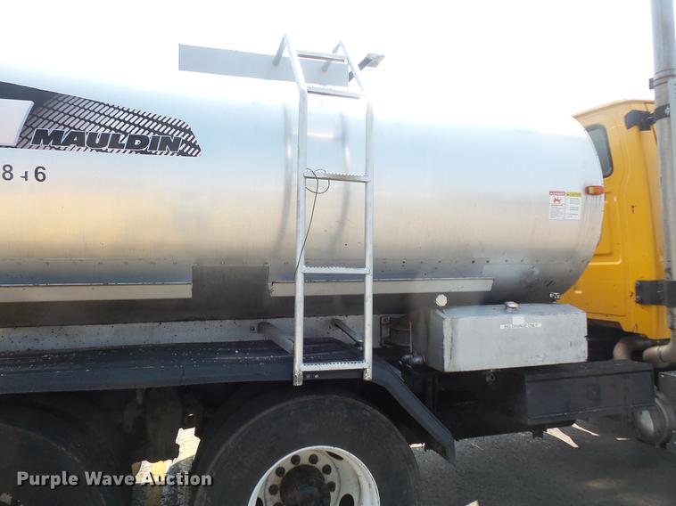 image for item FT9784 2008 Sterling oil distributor truck