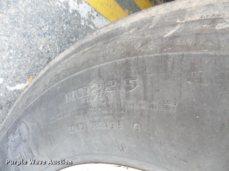 image for item FT9784 2008 Sterling oil distributor truck