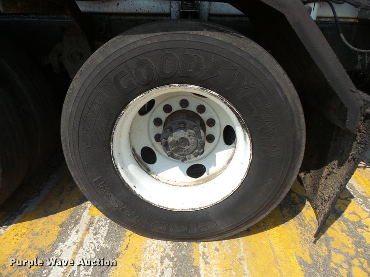 image for item FT9784 2008 Sterling oil distributor truck