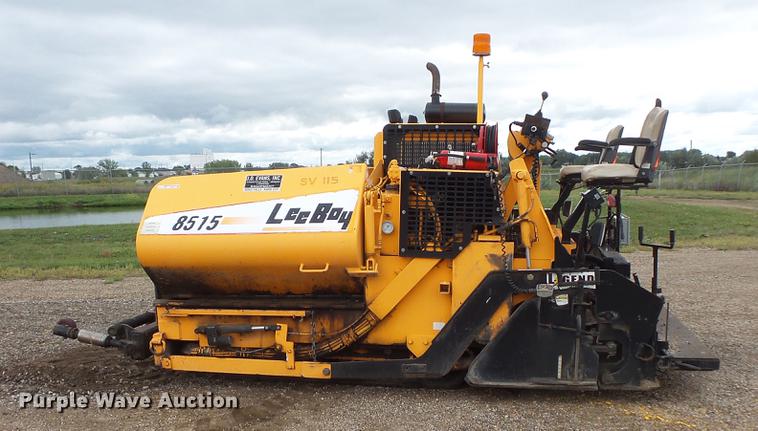 image for item FT9801 2007 LeeBoy L8515R paver