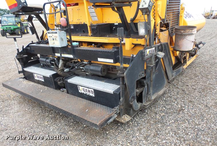 image for item FT9801 2007 LeeBoy L8515R paver