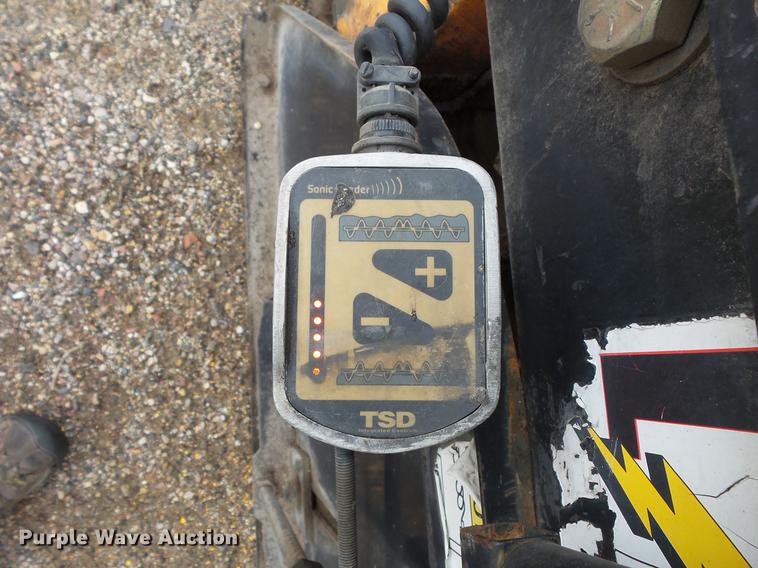 image for item FT9801 2007 LeeBoy L8515R paver