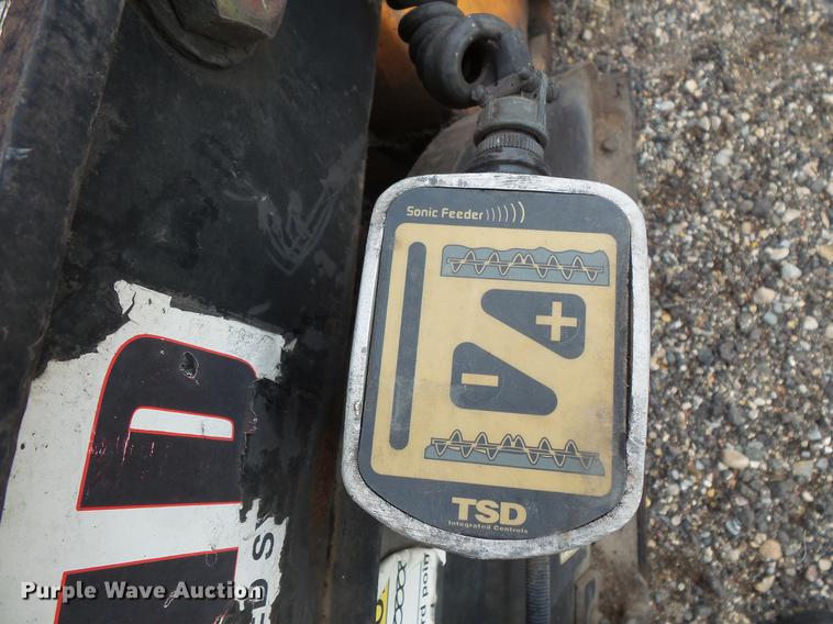 image for item FT9801 2007 LeeBoy L8515R paver