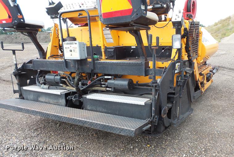 image for item FT9802 2007 LeeBoy L8515R paver