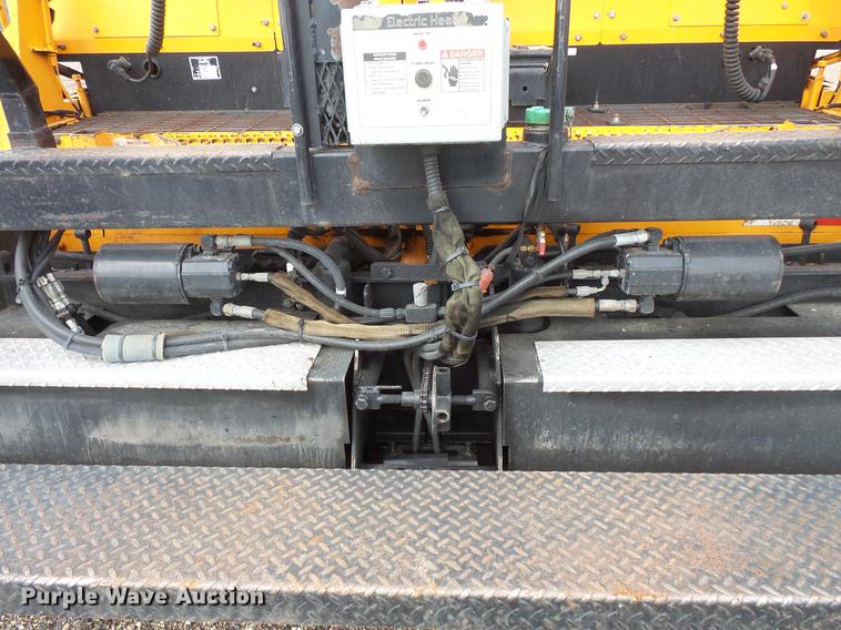 image for item FT9802 2007 LeeBoy L8515R paver