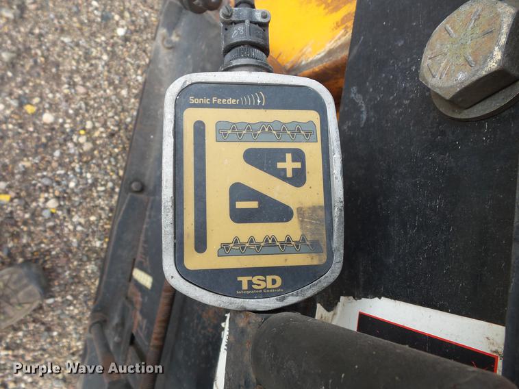 image for item FT9802 2007 LeeBoy L8515R paver