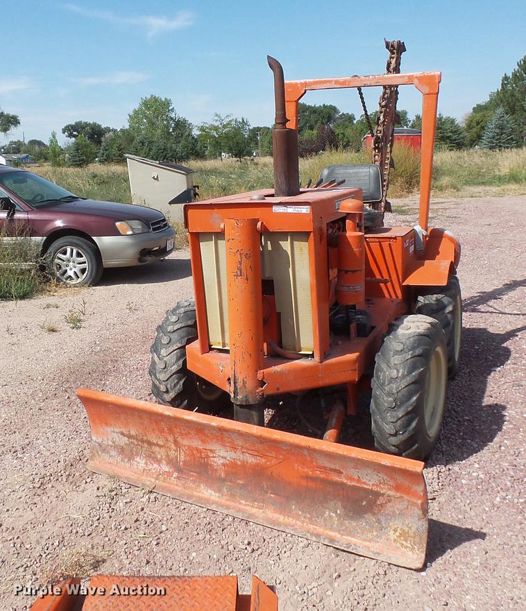 image for item FT9822 Ditch Witch V30 trencher