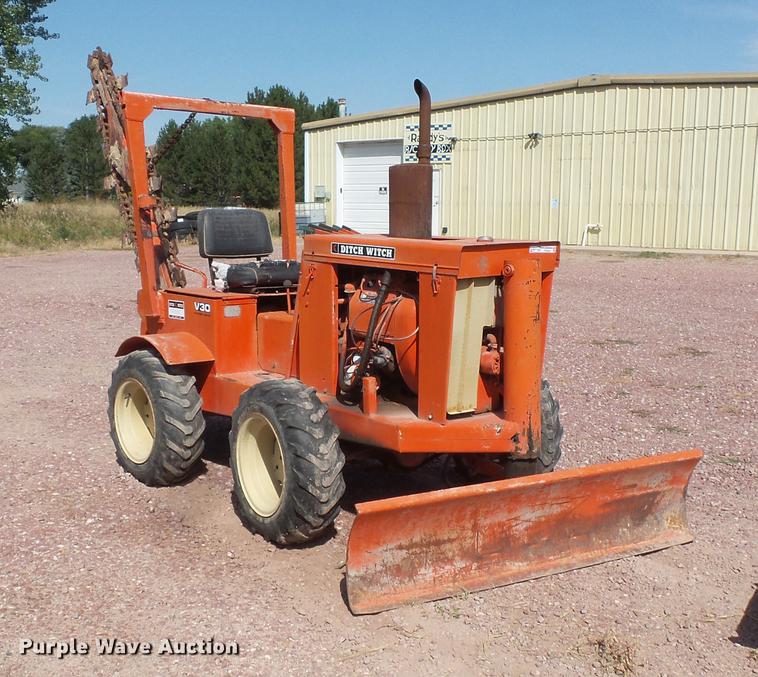 image for item FT9822 Ditch Witch V30 trencher