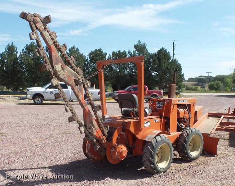 image for item FT9822 Ditch Witch V30 trencher