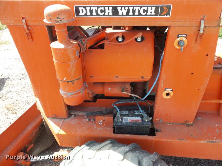 image for item FT9822 Ditch Witch V30 trencher