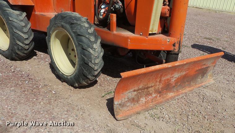 image for item FT9822 Ditch Witch V30 trencher