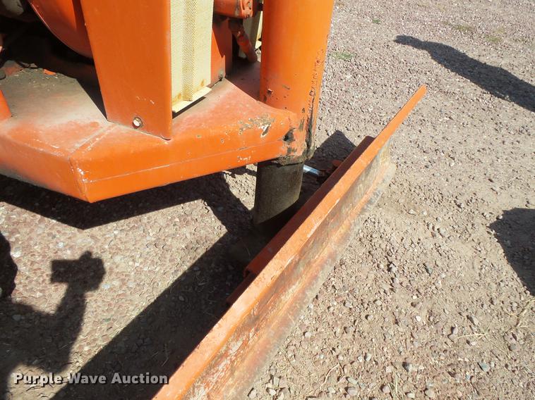 image for item FT9822 Ditch Witch V30 trencher