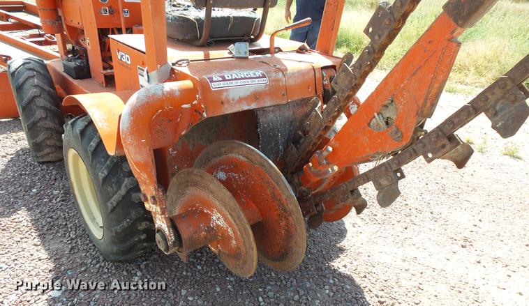 image for item FT9822 Ditch Witch V30 trencher