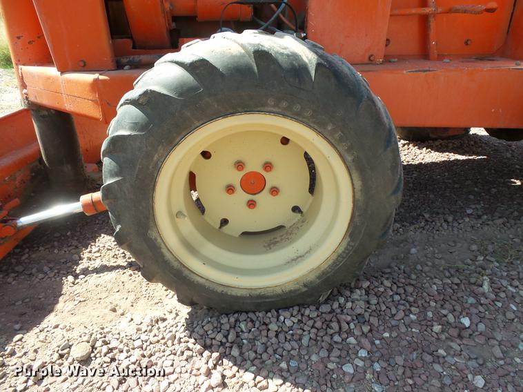 image for item FT9822 Ditch Witch V30 trencher