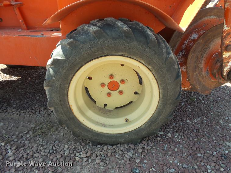 image for item FT9822 Ditch Witch V30 trencher