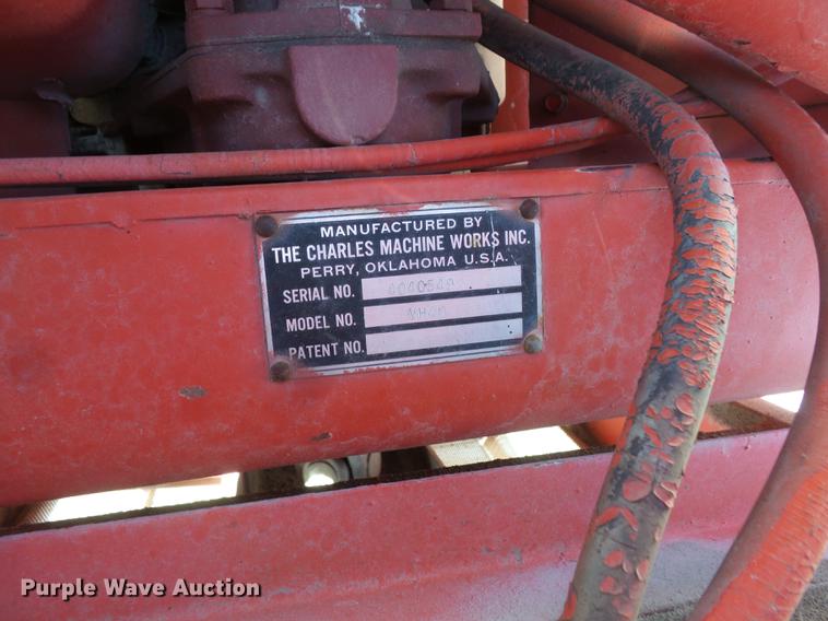 image for item FT9822 Ditch Witch V30 trencher