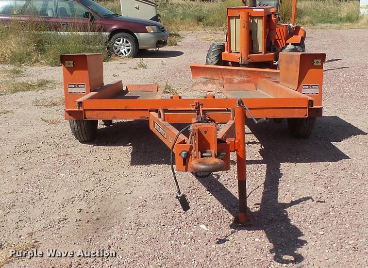 image for item FT9822 Ditch Witch V30 trencher