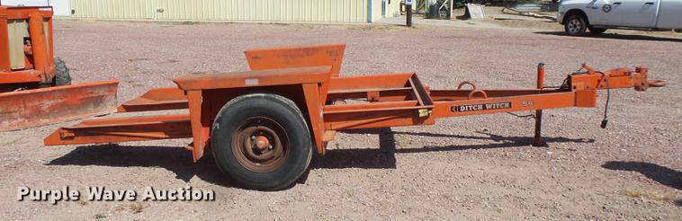 image for item FT9822 Ditch Witch V30 trencher