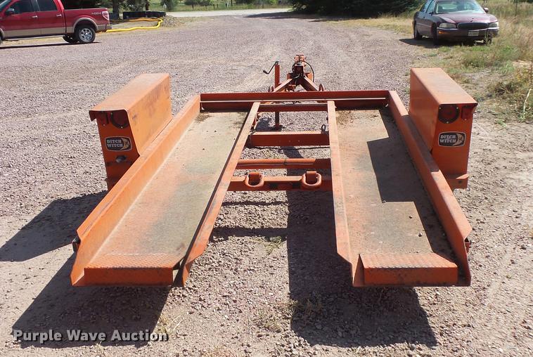 image for item FT9822 Ditch Witch V30 trencher