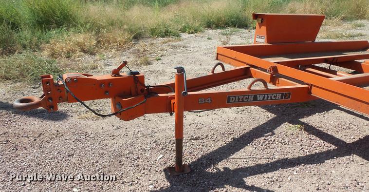 image for item FT9822 Ditch Witch V30 trencher