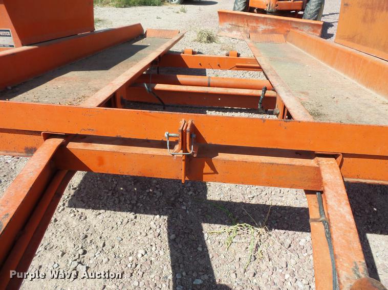 image for item FT9822 Ditch Witch V30 trencher